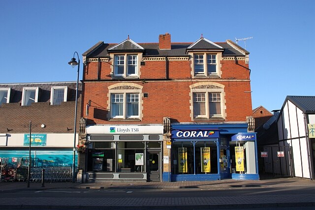 Lloyds_TSB_bank_and_Coral_betting_shop_-_geograph.org.uk_-_1372961